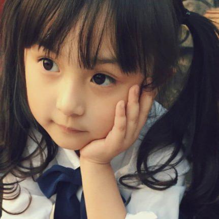 小山竹爱汽车头像