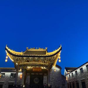 阳光明媚大大大头像