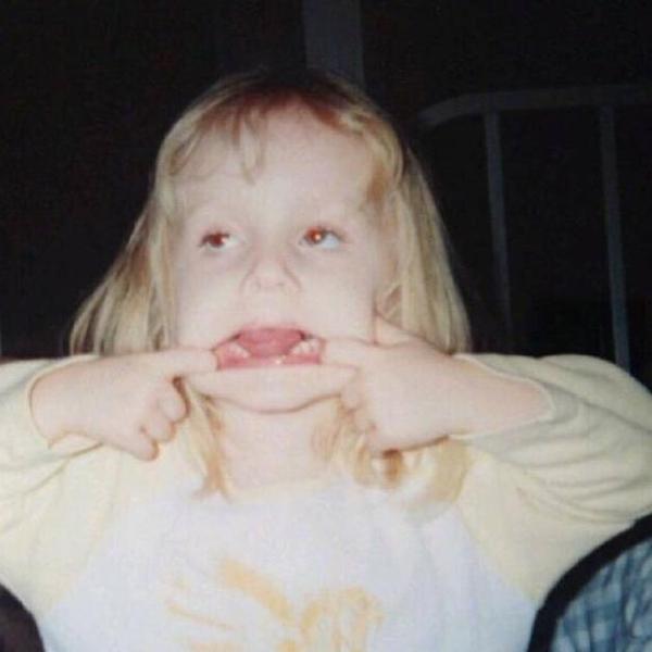 乌龙去冰三分甜头像