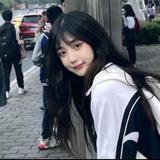 与卿长决头像
