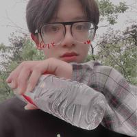 吼吼吼吼鱼头像