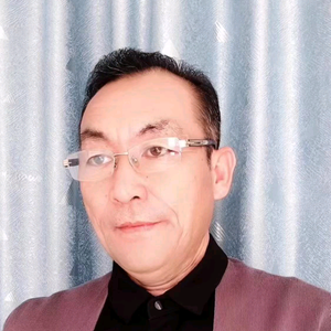 万里哥头像