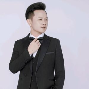 杨方山《卷土重来山歌》头像