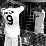 贰拾不惑ζ头像