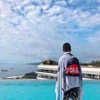 上进的沙滩fdD头像