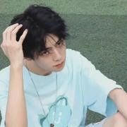 摘星星的人625的个人资料头像