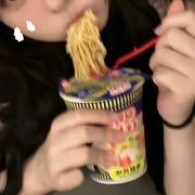 陈陳困了的个人资料头像