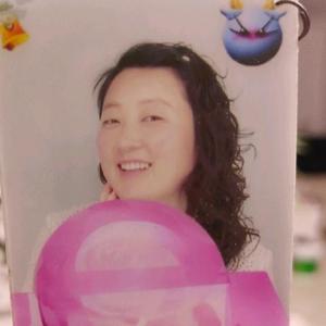 柳叶轻轻飘来0D9b头像