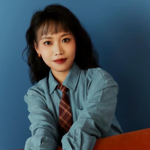 顶级车栗子头像