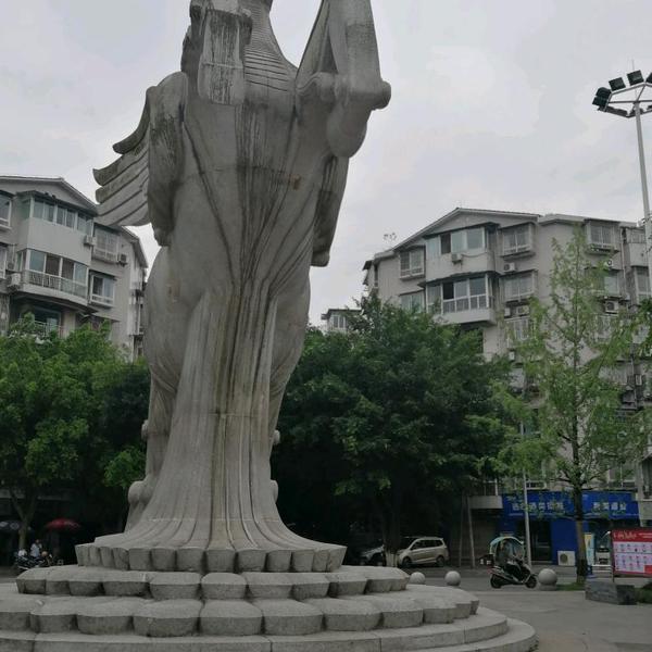 陆六梦头像