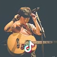 半夏浅浅凉头像