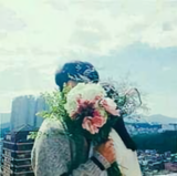 嗯哼嗯哼蹦擦擦i12头像