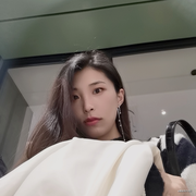 白露久居的个人资料头像