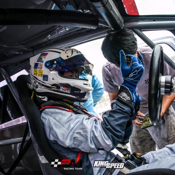 被迫营业的熊猫头像