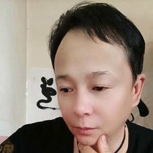 徒步强哥头像