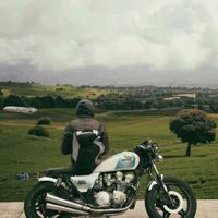 博学多闻魔法师的学徒头像