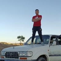 喜欢老车的跆拳道教练头像