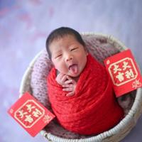 撵着风儿跑丶头像