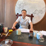 娄底鑫胜门窗伍阿哥头像