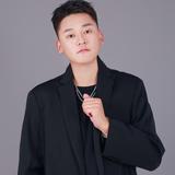 Tony辉发型设计头像