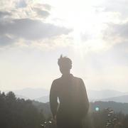 谭昙的个人资料头像