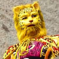假奶亮丶头像