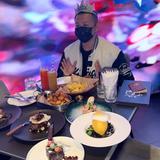 非常V张张头像