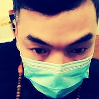 大明湖畔的西装痞头像