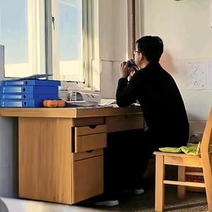 一线的蚕头像