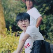 年英的个人资料头像