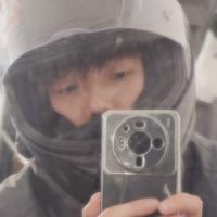 酒肉之徒不高兴头像