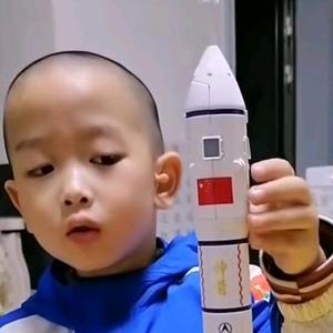 亦航头像