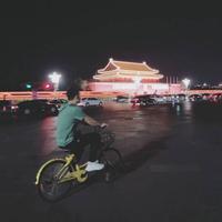 文鹏8235头像