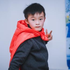 每脚都是地板油头像
