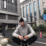 郑校东头像