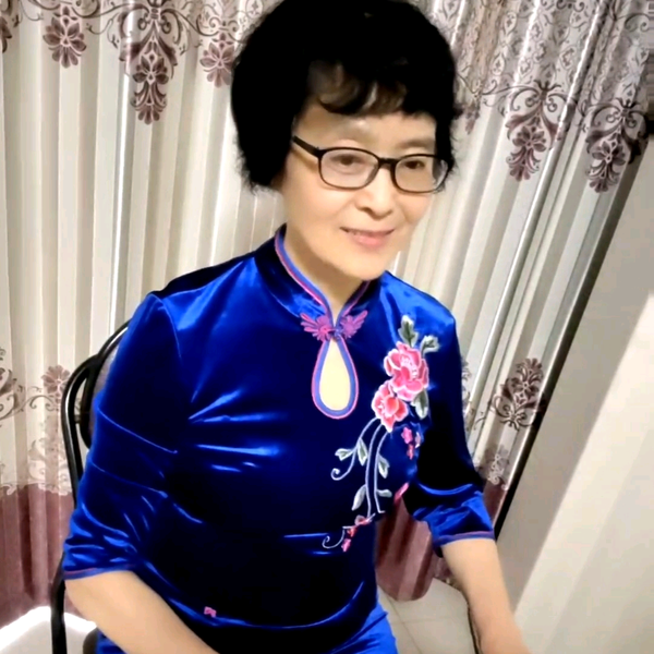 大玲教唱歌头像