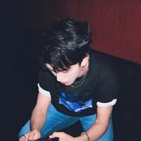 嗑瓜子的粥头像