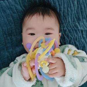 一只小奶妈头像