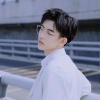 姓周的小伙头像