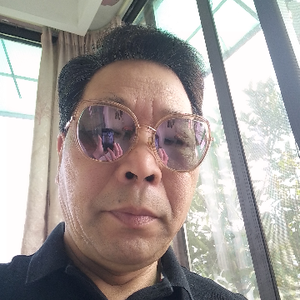 施坤君头像