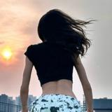 浪漫于花海呢头像