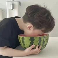 大亮亮D头像