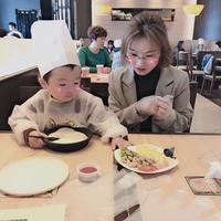 再也不是小刺头头像