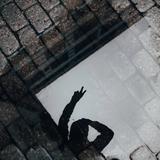 随意的小白头像