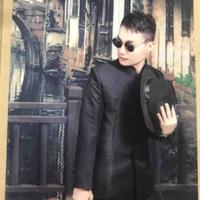 逼哥看世界头像