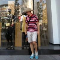 开心的毅哥头像