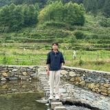 吕輝滨头像