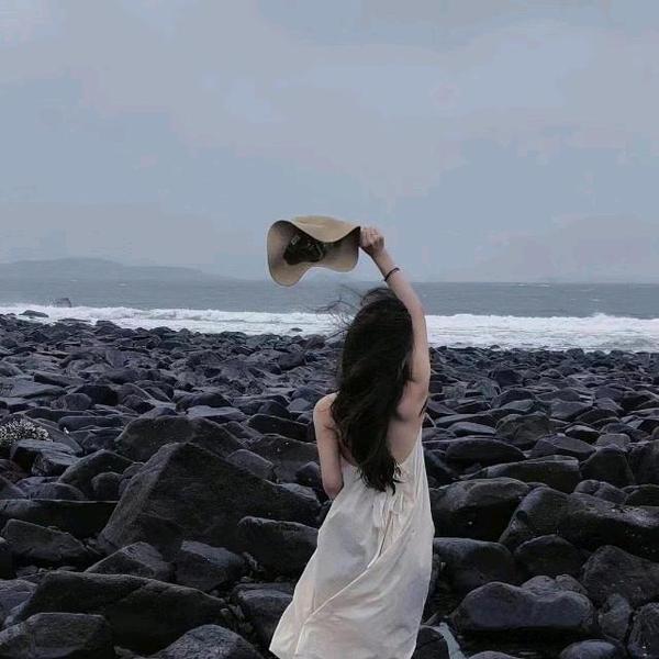 创意额尔古纳7u8头像