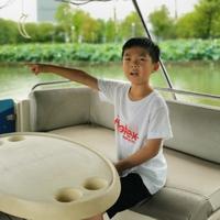 东方一龙1986头像