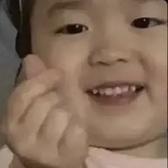 小小七爱看车头像